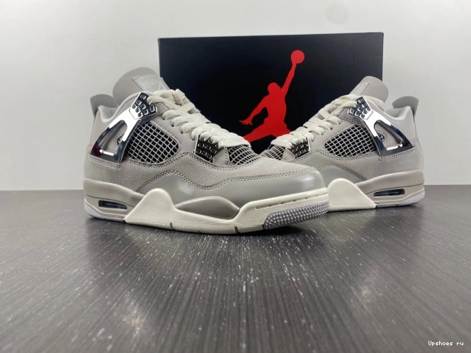 Retro Jordan AQ9129-001 Frozen Moments 4   0807